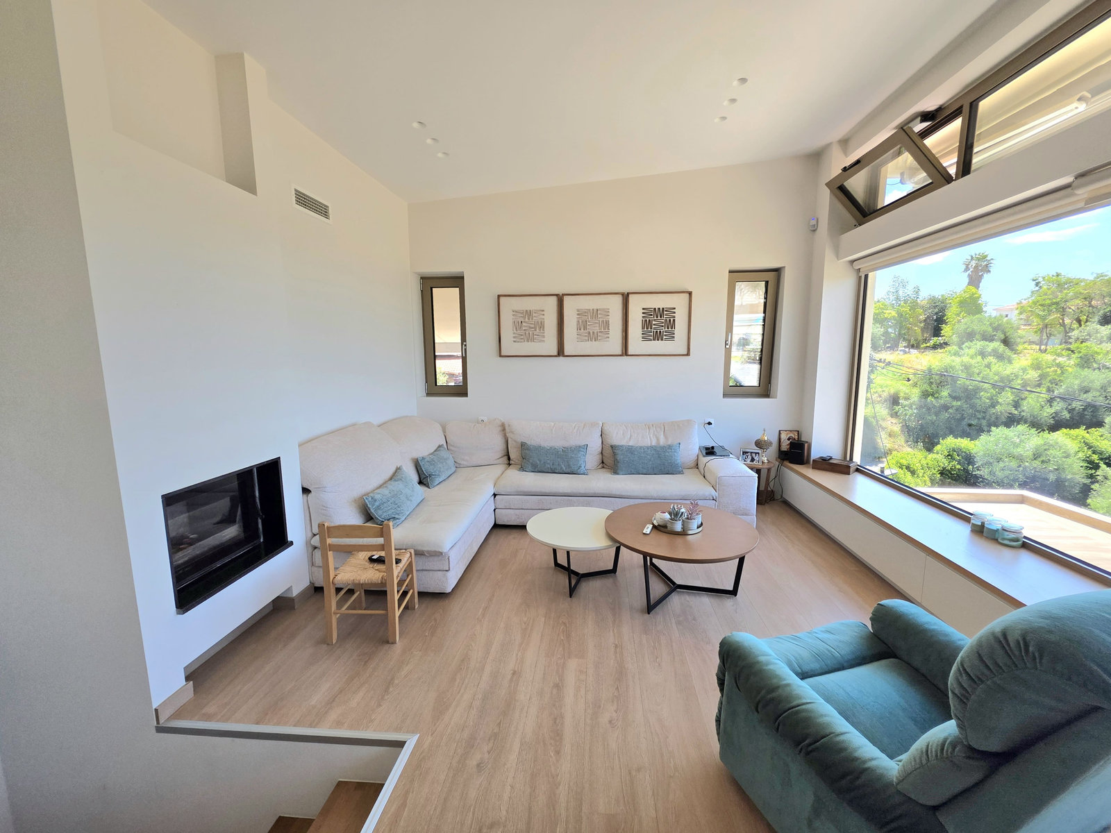 house-for-sale-200sqm-living-room-fireplace-id2399829 Μονοκατοικία – 200 τ.μ. – Καλαμάτα
