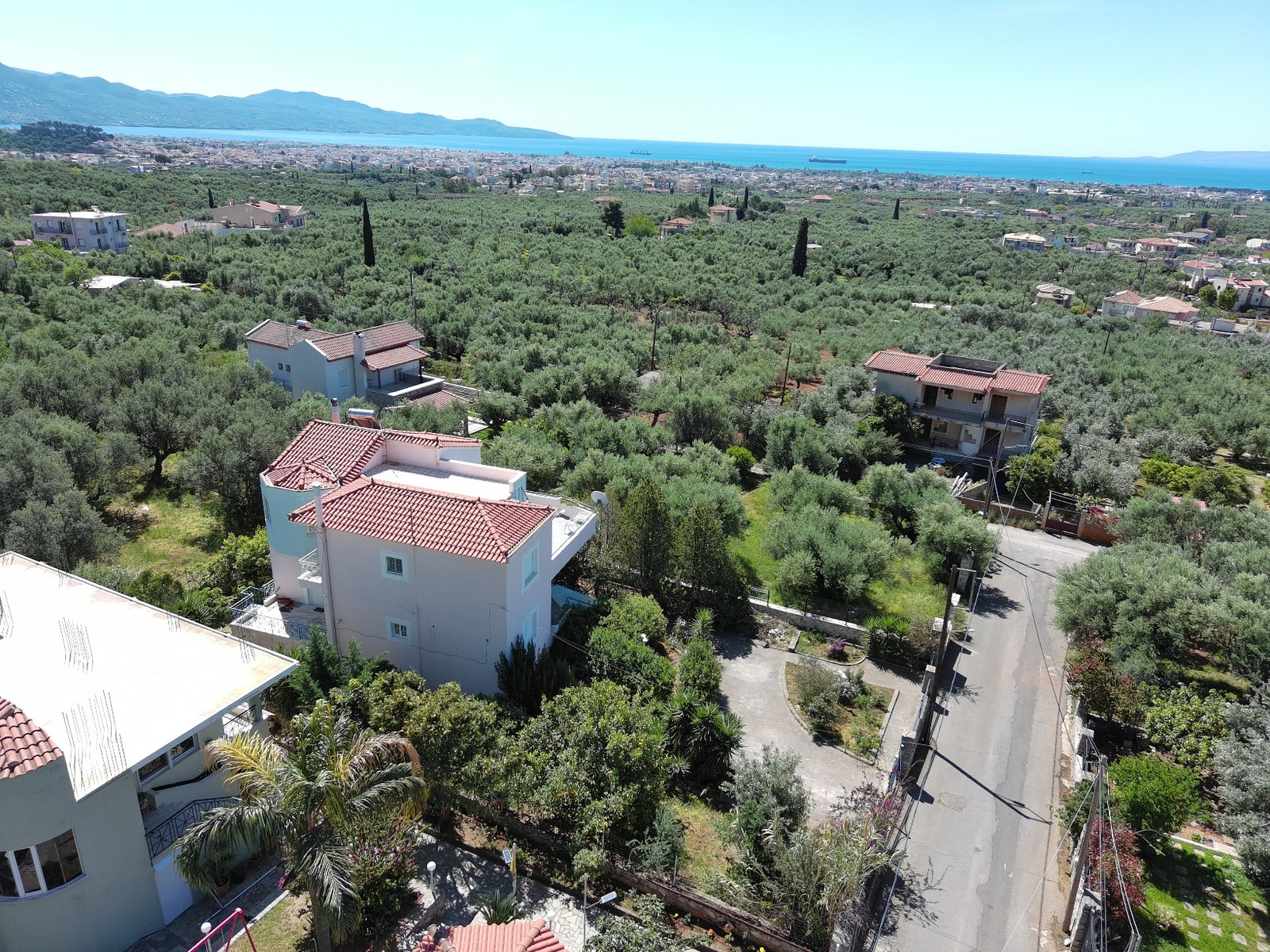 aerial-neighborhood-view-xirokampi-plot-id930601.jpg Οικόπεδο – 760 τ.μ. – Ξεροκάμπι – Καλαμάτα