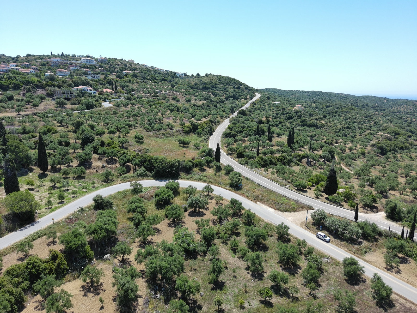 aerial-top-view-corner-plot-roads-id342032.jpg Αεροφωτογραφία από πάνω μιας γωνιακής οικόπεδος με δρόμους