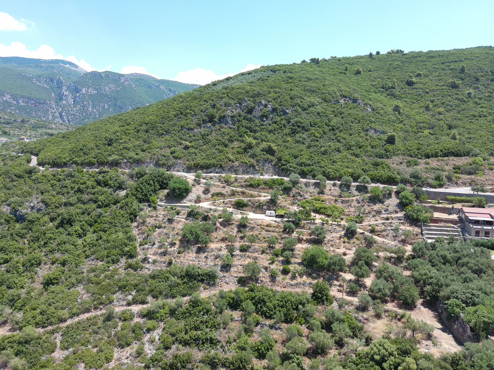 drone-shot-amphitheatric-plot-nature-id199134.jpg Οικόπεδο – 4011 τ.μ. – Μεγάλη Μαντίνεια – Αβία