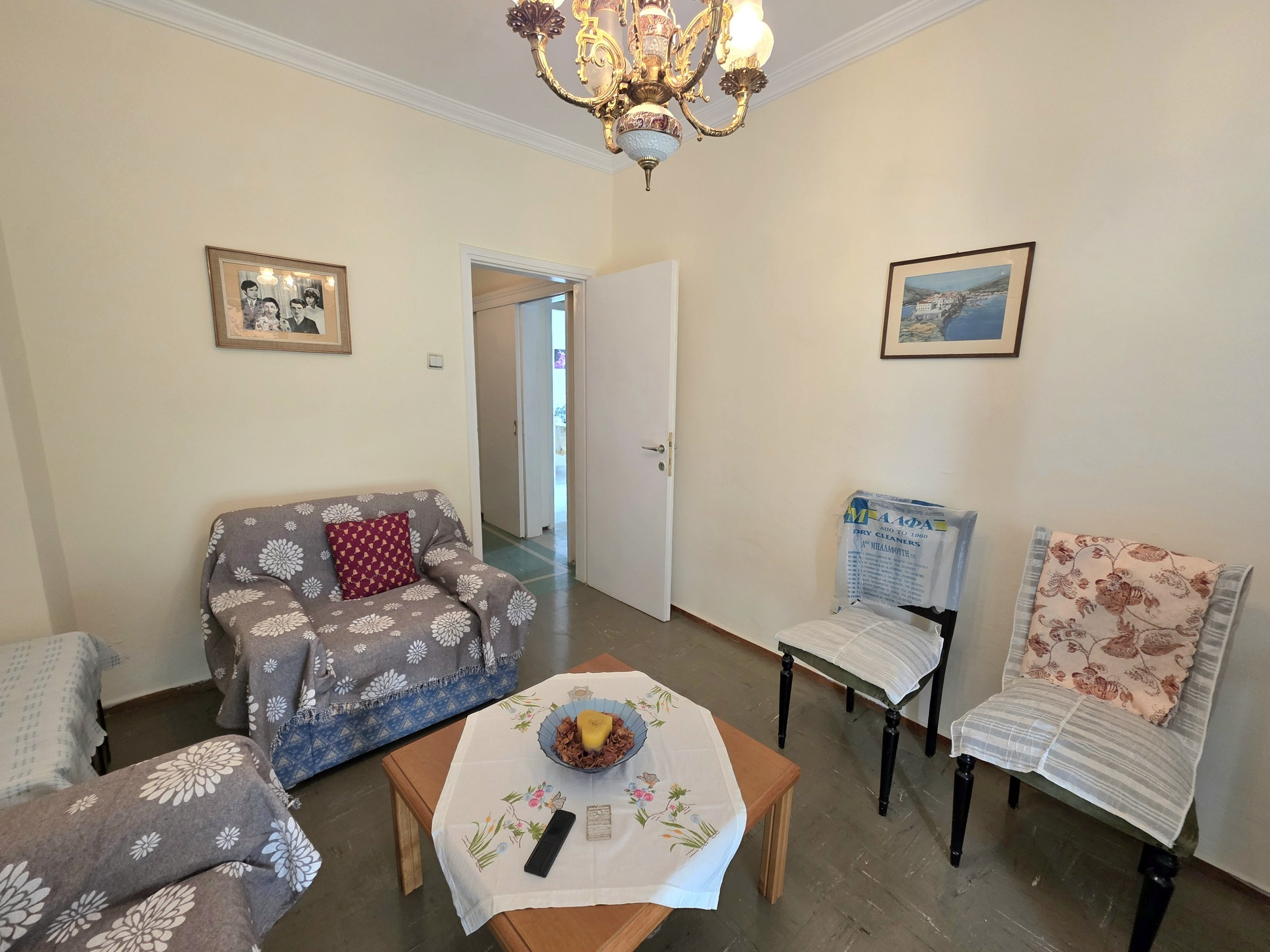 living-room-furnished-seating-marousi-id2394044.jpg Apartment – 50 m² – Ergatikes Polikatoikies – Marousi
