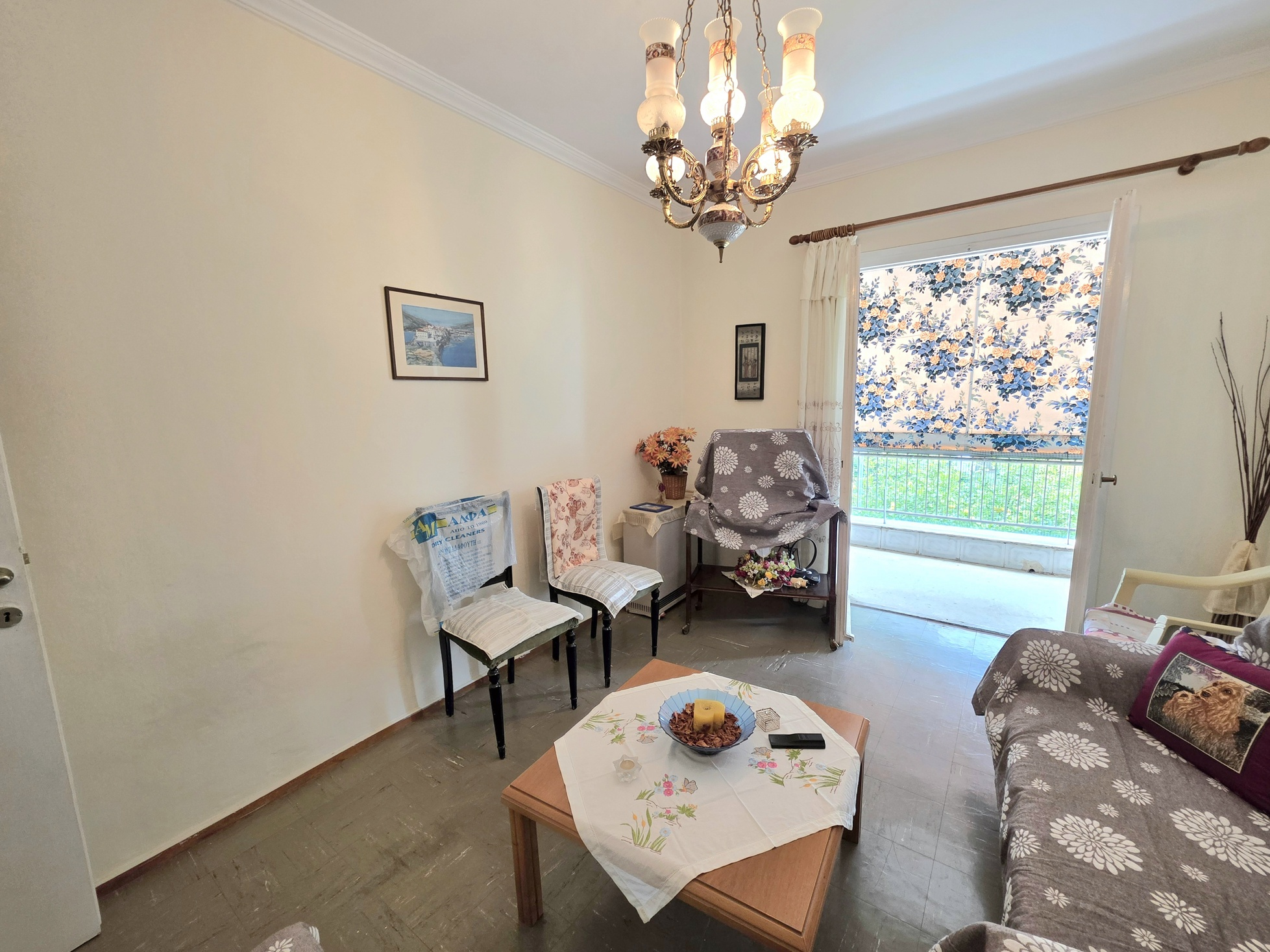 living-room-window-view-marousi-id2394044.jpg Apartment – 50 m² – Ergatikes Polikatoikies – Marousi