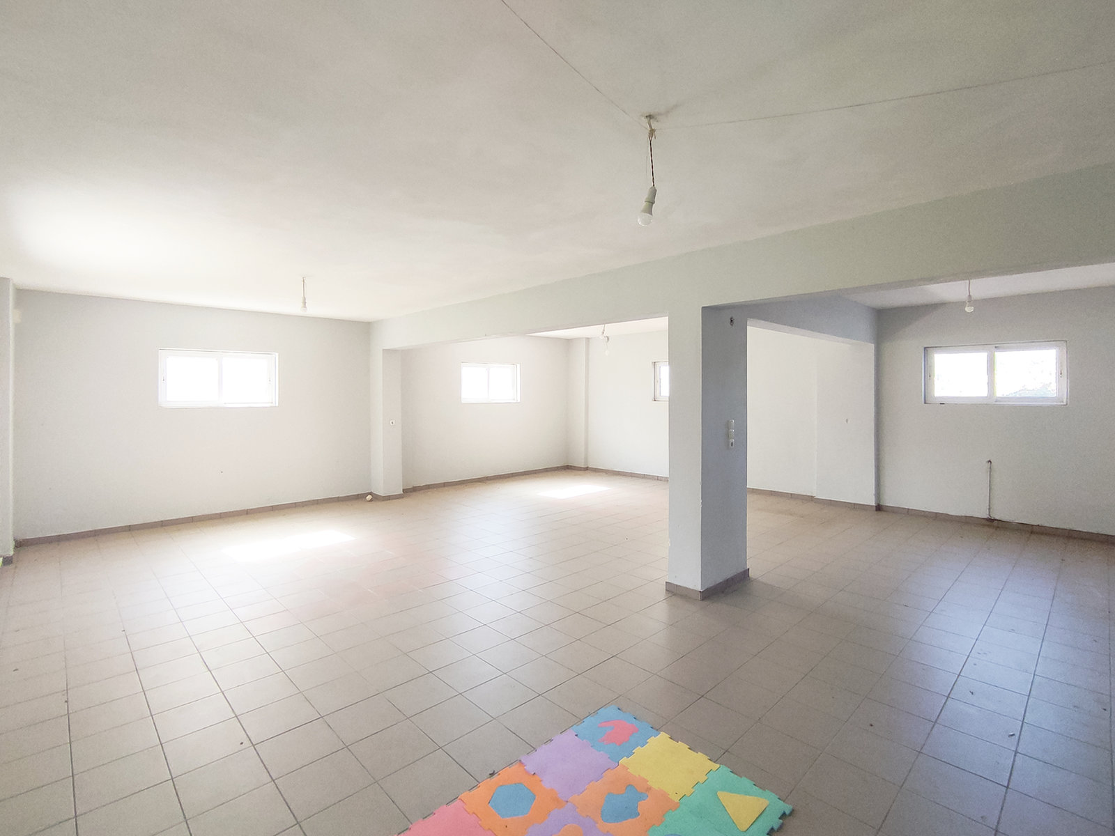 open-semi-basement-auxiliary-space-id1717261.jpg Ανοιχτός ημιυπόγειος βοηθητικός χώρος