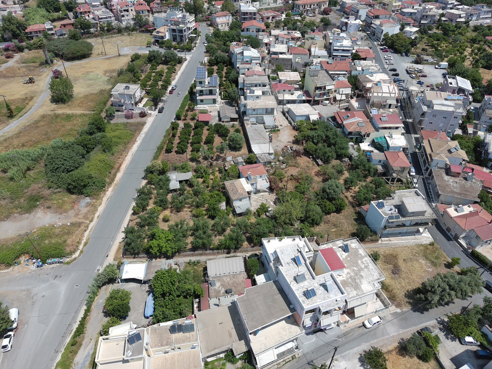 residential-area-near-plot-kalamata-id1674055.jpg Land Plot – 1005 m² – Center – Kalamata
