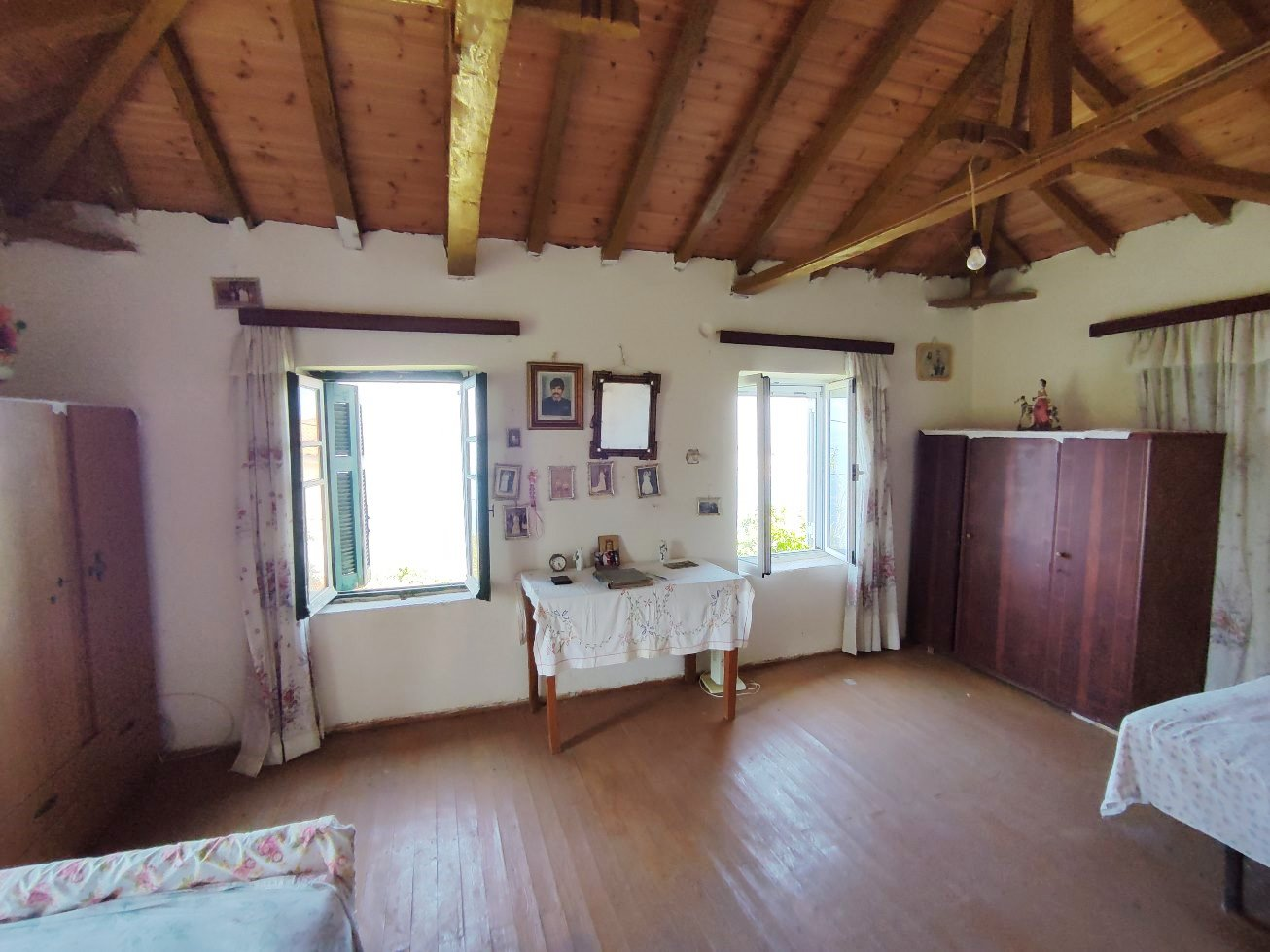 traditional-interior-wooden-roof-detached-house-verga-kalamata-id342304.jpg Detached House – 156 m² – Kato Verga – Kalamata