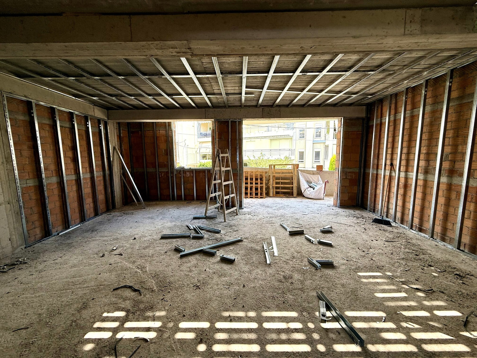 unfinished-interior-space-under-construction-id1706889.jpg Apartment – 84 m² – Fares – Kalamata