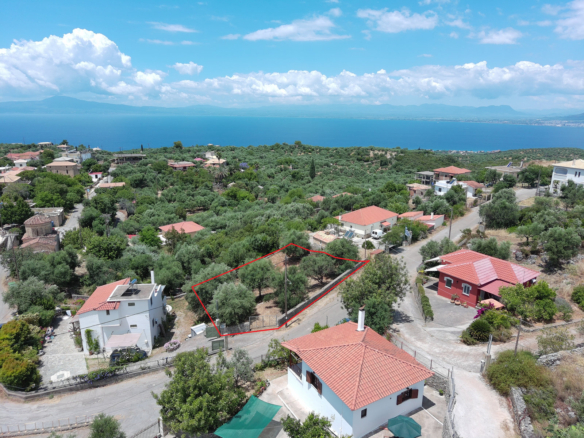 Οικόπεδο σε αμφιθεατρική θέση στη Μεγάλη Μαντίνεια
