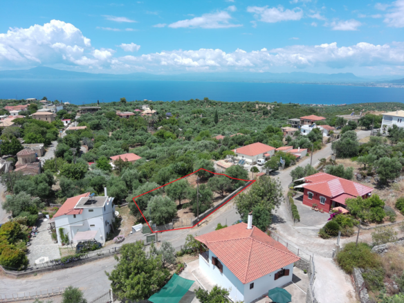 Οικόπεδο σε αμφιθεατρική θέση στη Μεγάλη Μαντίνεια