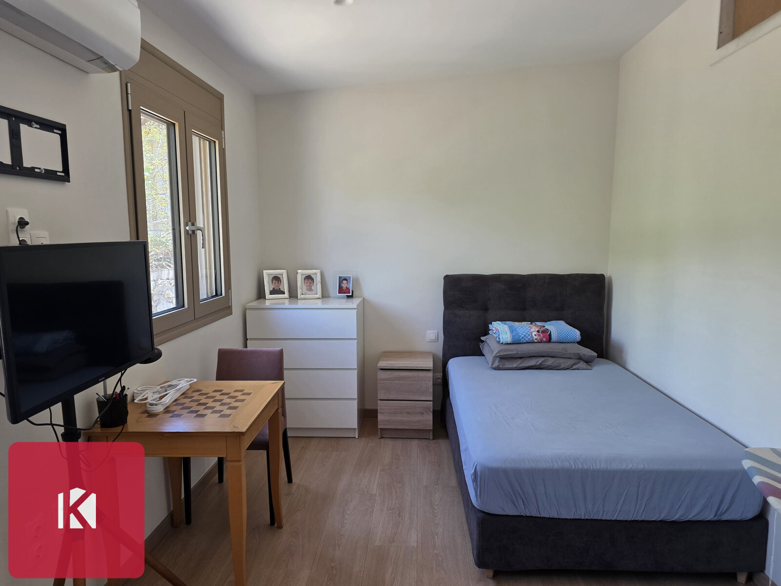 for-sale-kalamata-filothei-kids-room-bright-id2399829 Φωτεινό παιδικό δωμάτιο σε διαμέρισμα προς πώληση στην Καλαμάτα, Φ…