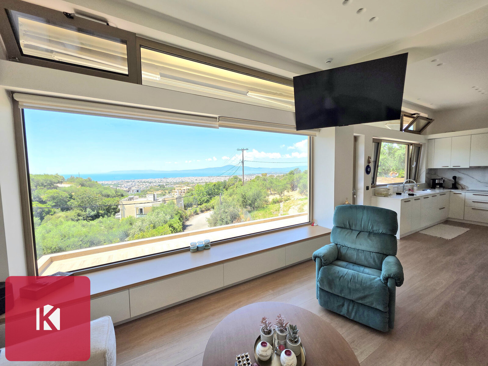 house-kalamata-filothei-living-room-sea-view-id2399829 Σαλόνι με θέα στη θάλασσα σε σπίτι στην Καλαμάτα, Φιλοθέη