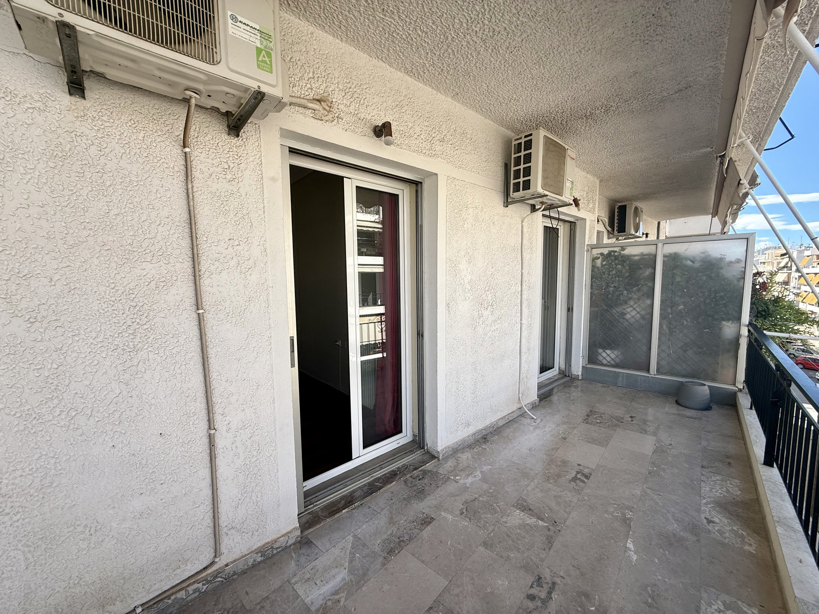 kalamata-center-apartment-spacious-balcony Διαμέρισμα 49 τ.μ. στο κέντρο της Καλαμάτας με ευρύ μπαλκόνι
