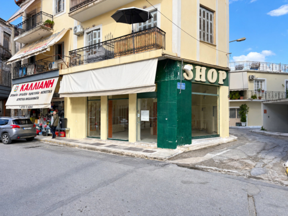 Καλαμάτα κέντρο, εμπορικό κατάστημα 90 τ.μ., γωνιακή πρόσοψη